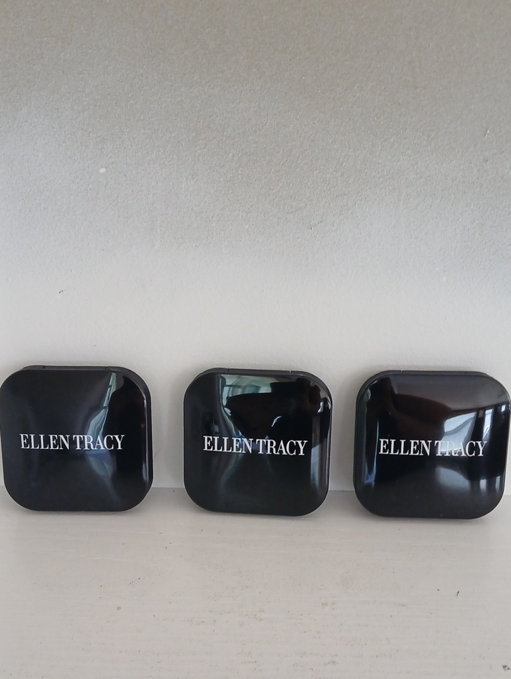 Ellen Tracy Eyeshadow Palette Choose 1